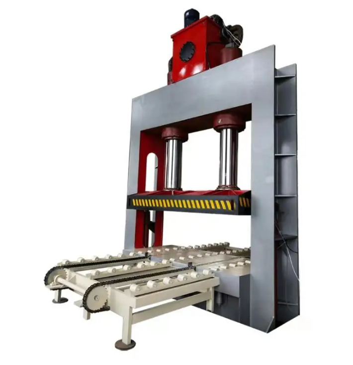 Фанерное оборудование Машина для холодного прессования Mingding, используемая для предварительного прессования перед горячим прессованием